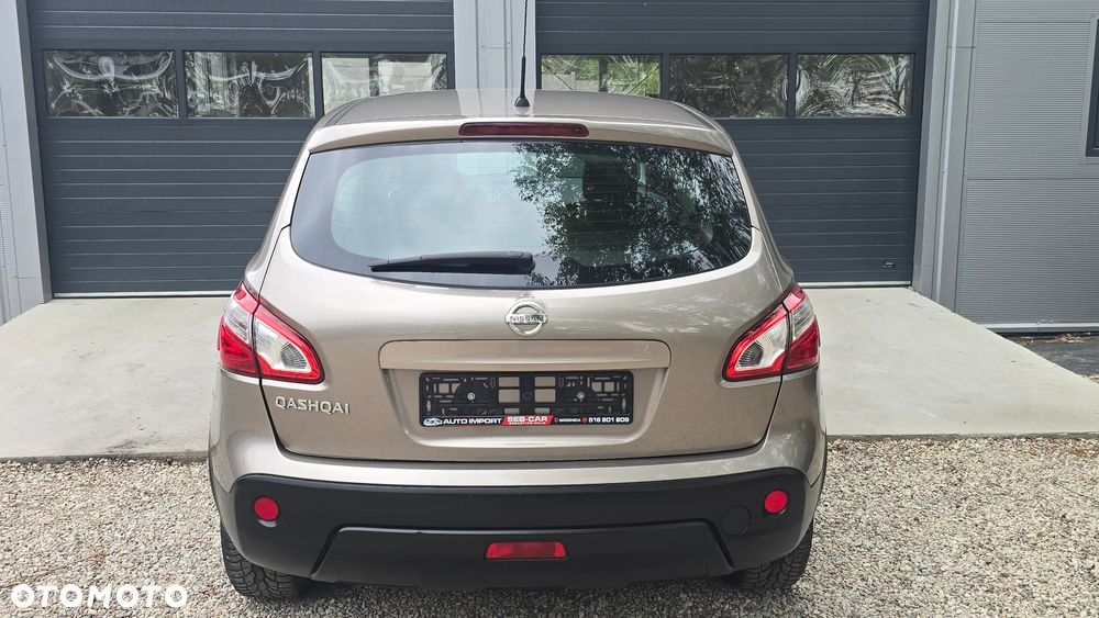 Nissan Qashqai 1.6 Visia - 16