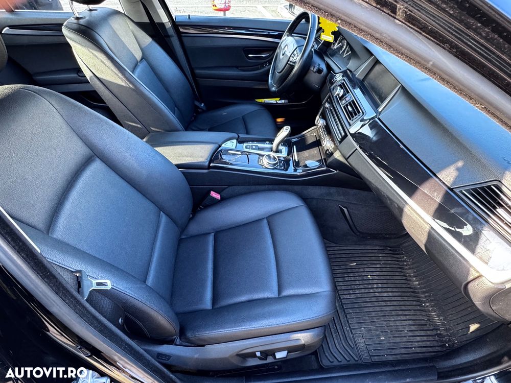 BMW Seria 5 525d xDrive AT - 10