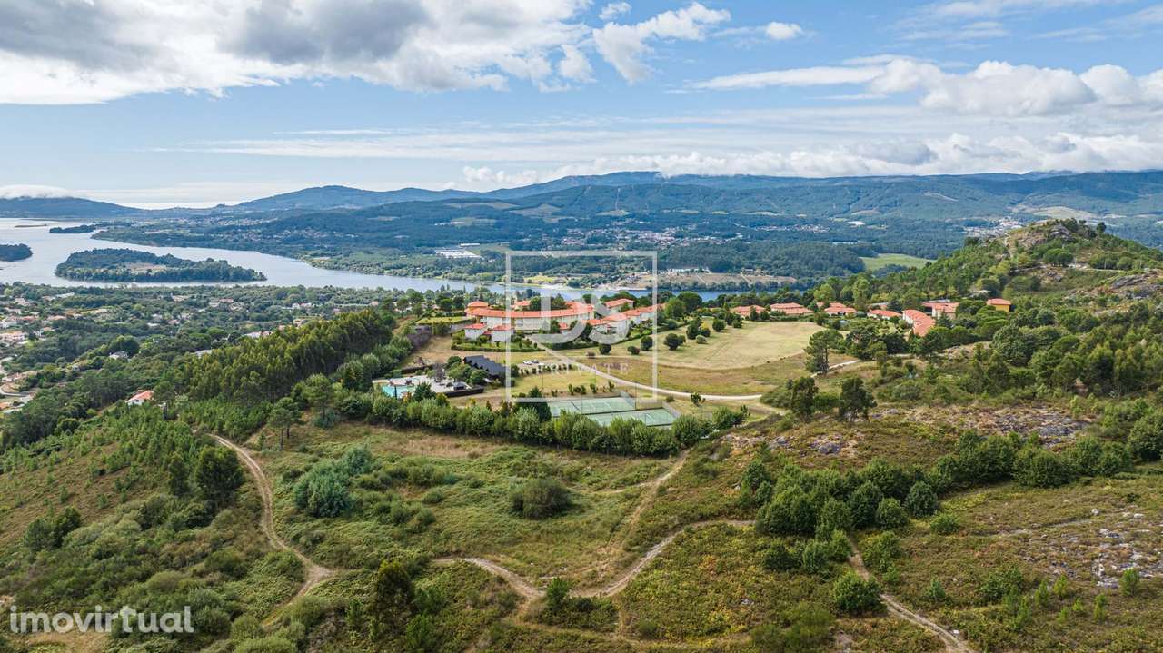Terreno inserido no empreendimento Quinta das Mineirinhas para constru - Grande imagem: 3/32