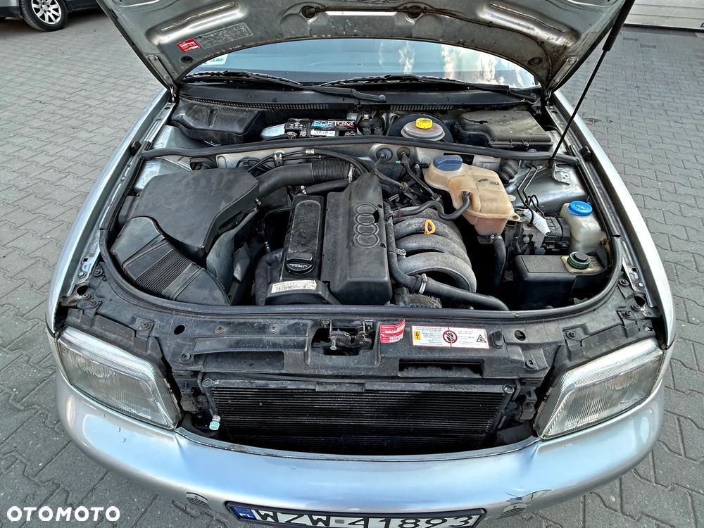 Audi A4 Limousine - 11