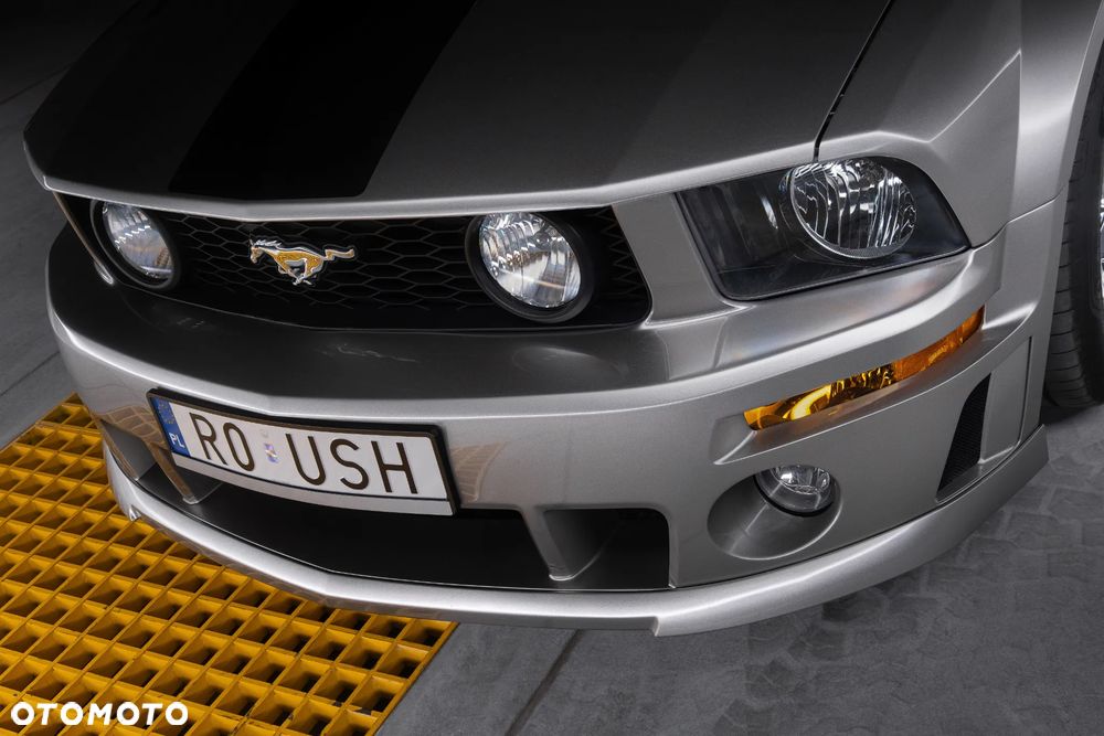 Ford Mustang - 4