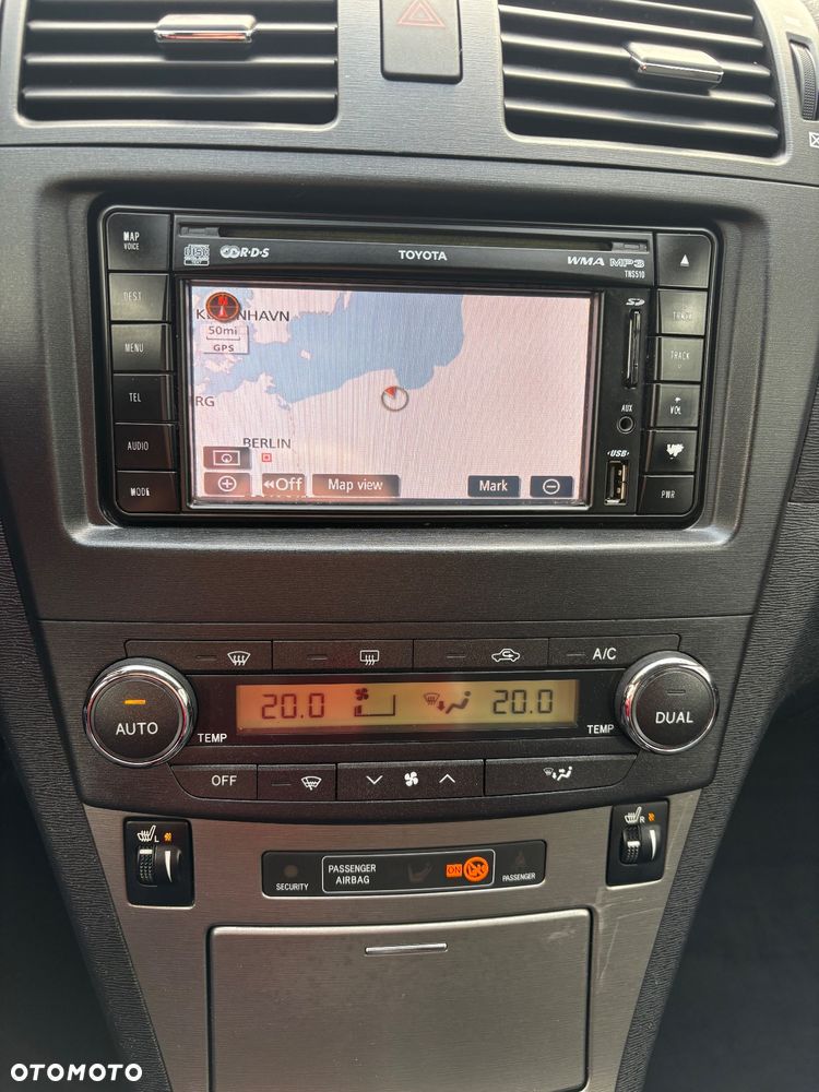 Toyota Avensis 1.8 Sol NAVI - 8
