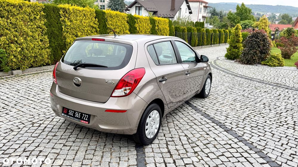 Hyundai i20 - 11