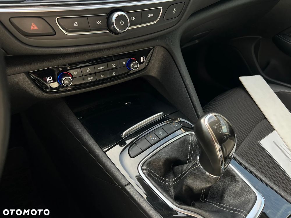 Opel Insignia - 17