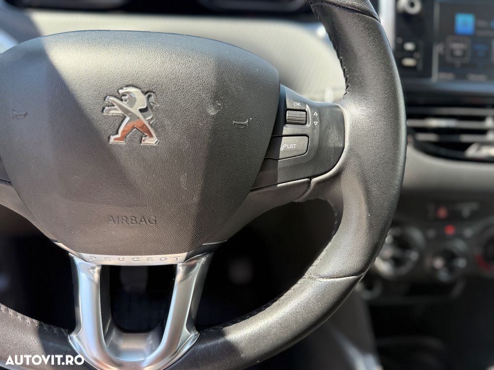 Peugeot 2008 PureTech 82 Allure - 7
