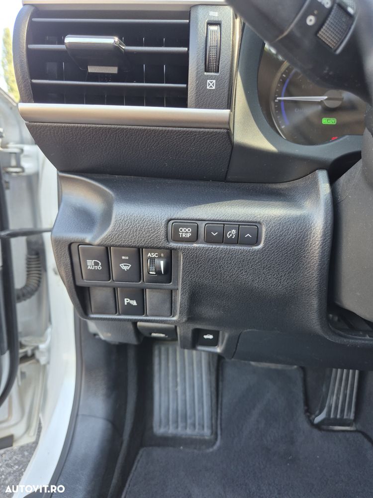 Lexus Seria IS 250 Aut. Business - 25