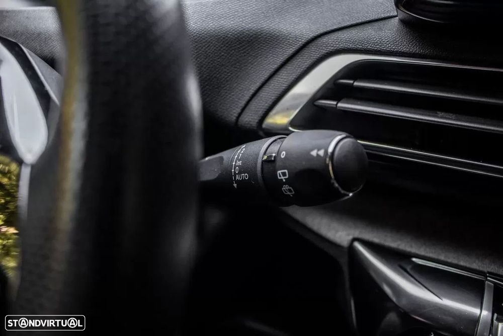 Peugeot 5008 1.5 BlueHDi GT Line EAT8 - 17