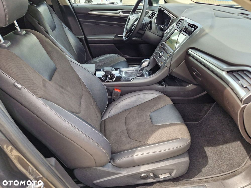 Ford Mondeo 2.0 TDCi Bi-Turbo Titanium PowerShift - 27