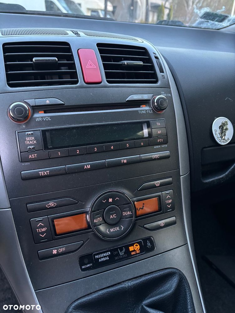 Toyota Auris 1.6 VVT-i Premium - 12