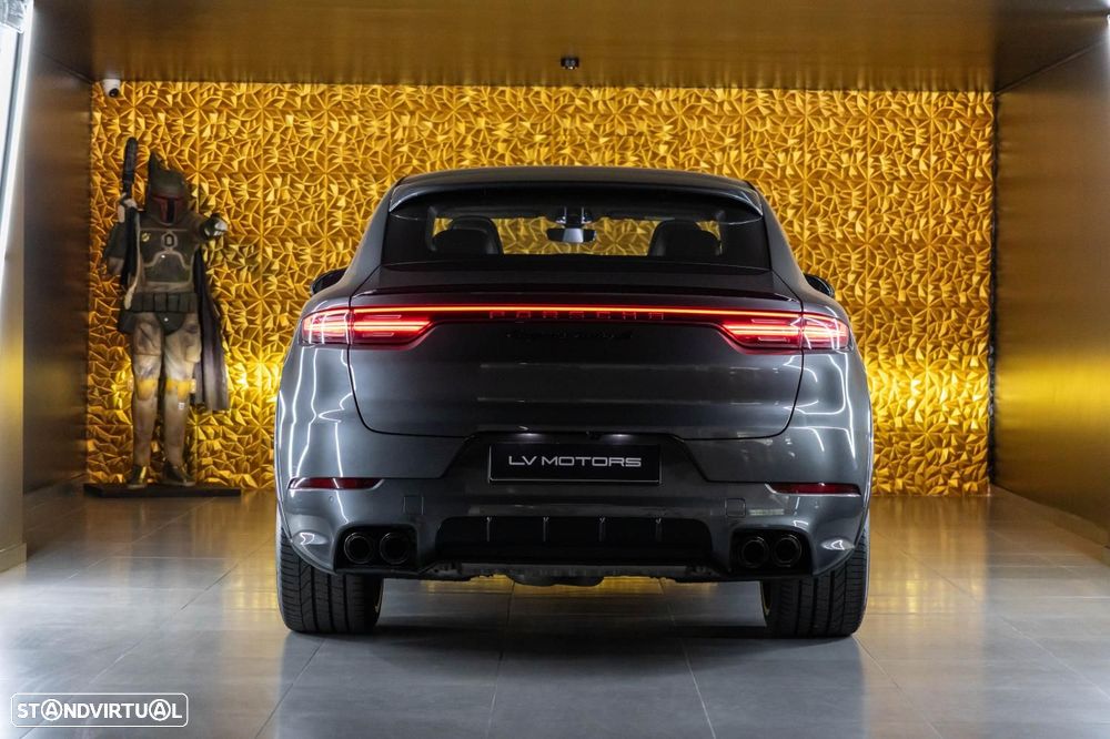Porsche Cayenne Coupé Turbo S E-Hybrid - 16
