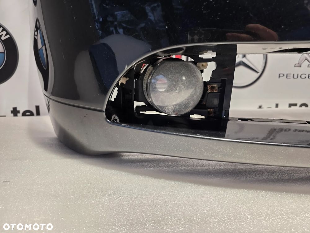 BMW E60 03-06 ZDERZAK PRZEDNI PRZÓD NA SPRYSKI + 4xPDC + INSTALACJA PDC + NERKI I GÓRNA CZĘŚĆ PASA , NR 5111703369 / 703369 , NR AUKCJI NZ1706 - 24