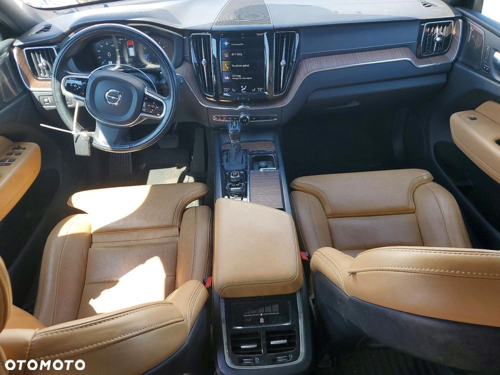 Volvo XC 60 - 8