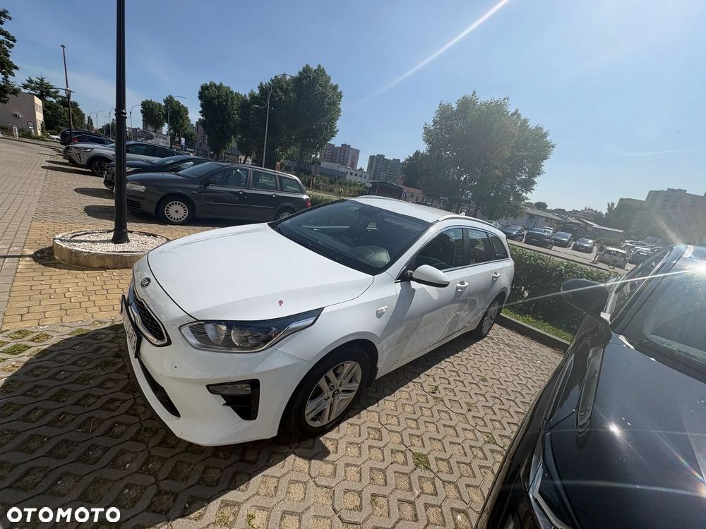 Kia Ceed 1.6 CRDi SCR M - 2
