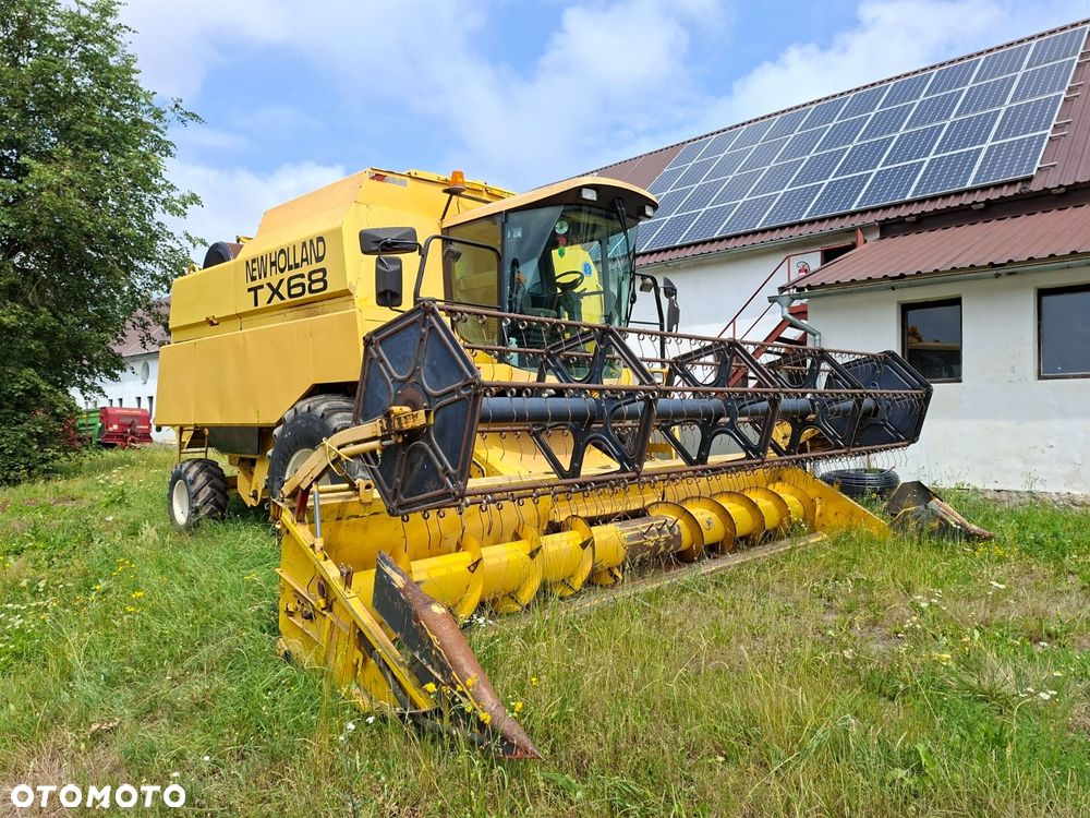 New Holland Tx 68 - 5