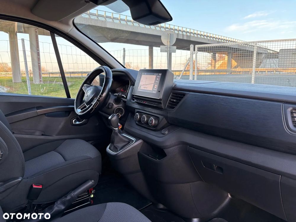 Renault Trafic - 11