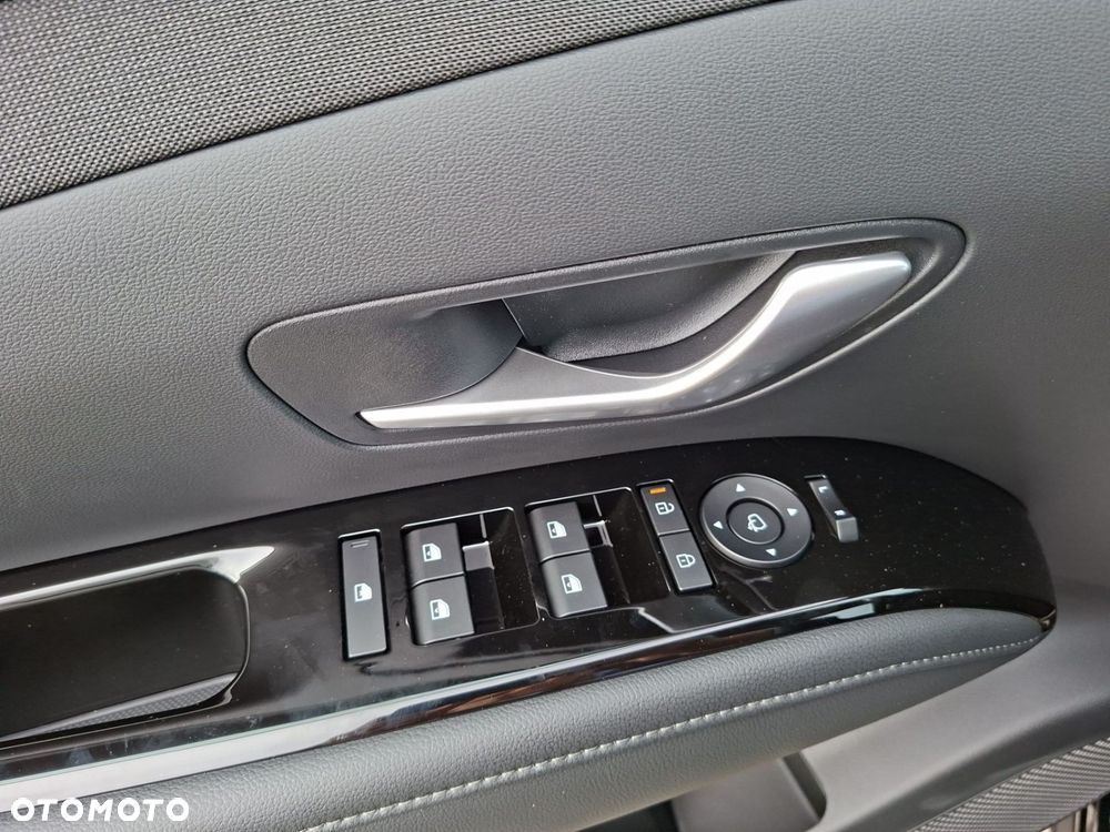 Hyundai Tucson 1.6 T-GDi HEV Executive 4WD - 28
