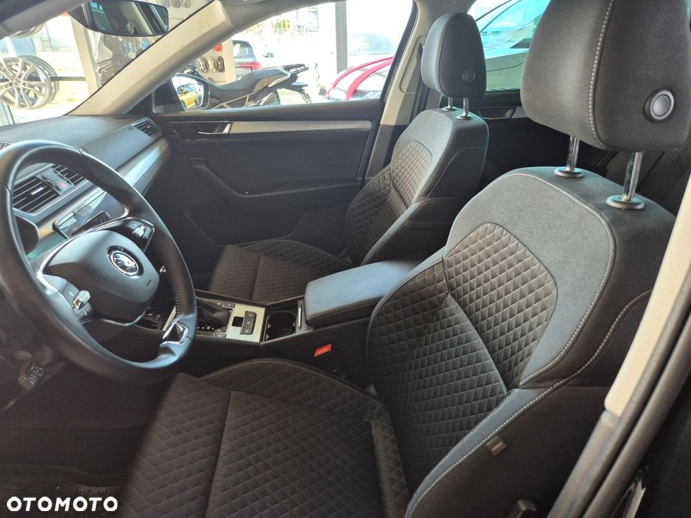 Skoda Superb 2.0 TDI SCR Ambition DSG - 20