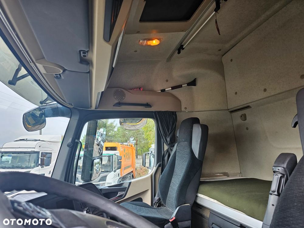 Mercedes-Benz ACTROS - 7