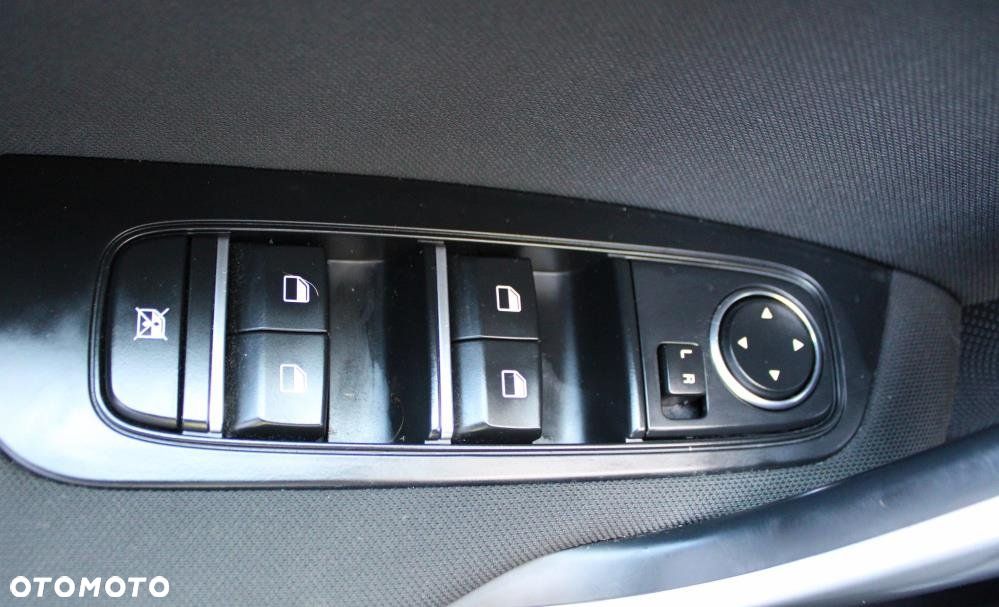 Kia Ceed - 12