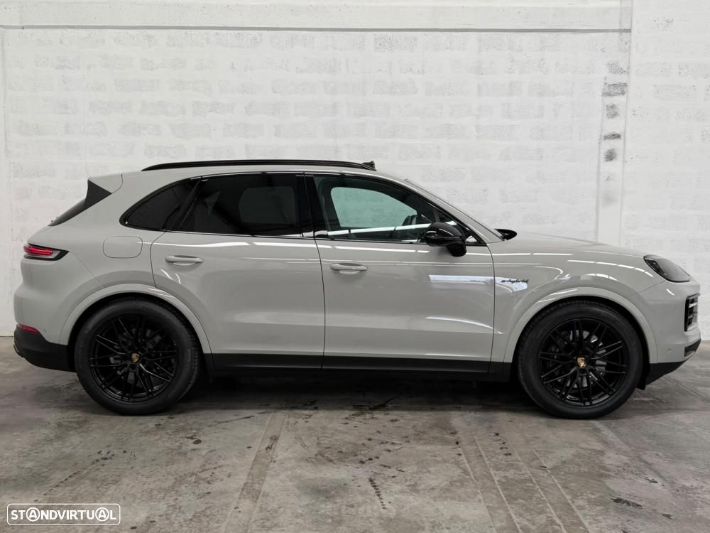 Porsche Cayenne E-Hybrid - 4