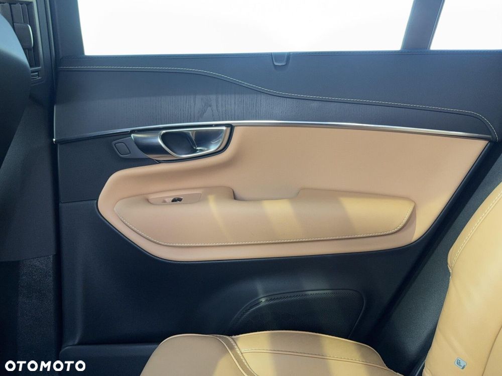 Volvo XC 90 - 29