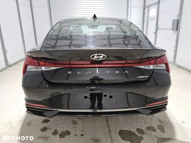 Hyundai Elantra 1.6 Executive CVT - 6