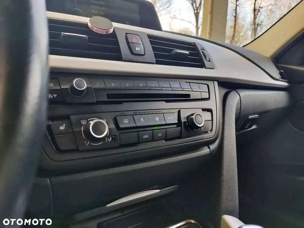 BMW Seria 3 320d Efficient Dynamics Edition - 18