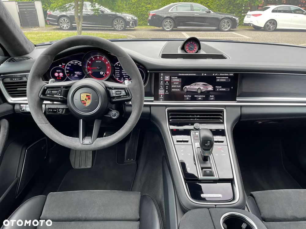 Porsche Panamera GTS - 24