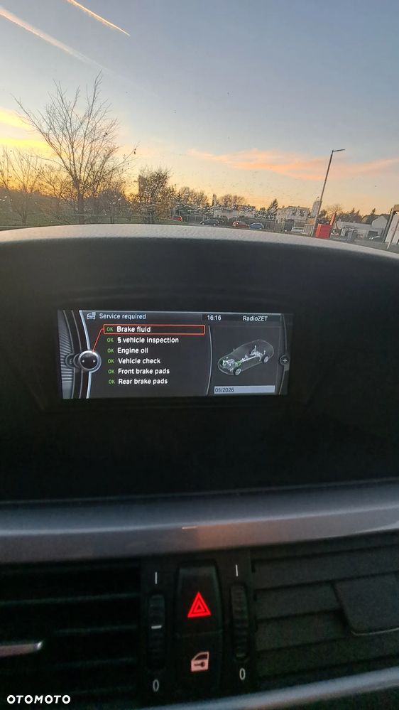 BMW Seria 5 520i - 14