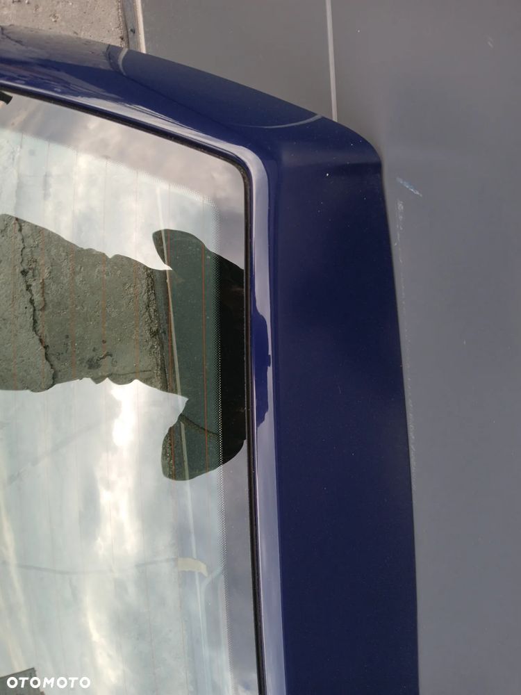 Klapa Bagażnika LA5E z Szybą Passat B5 Lift Kombi - 4