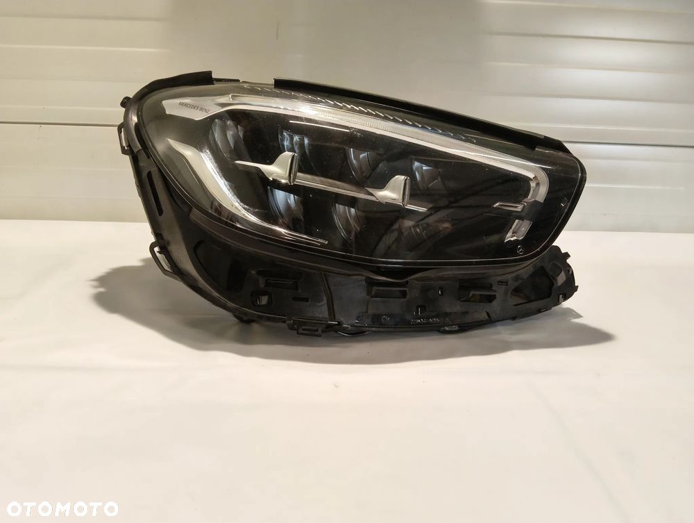 Mercedes-Benz E KLASA W213 LIFT PERFORMANCE 4 PINY STRONA PRAWA A2139067609 - 1
