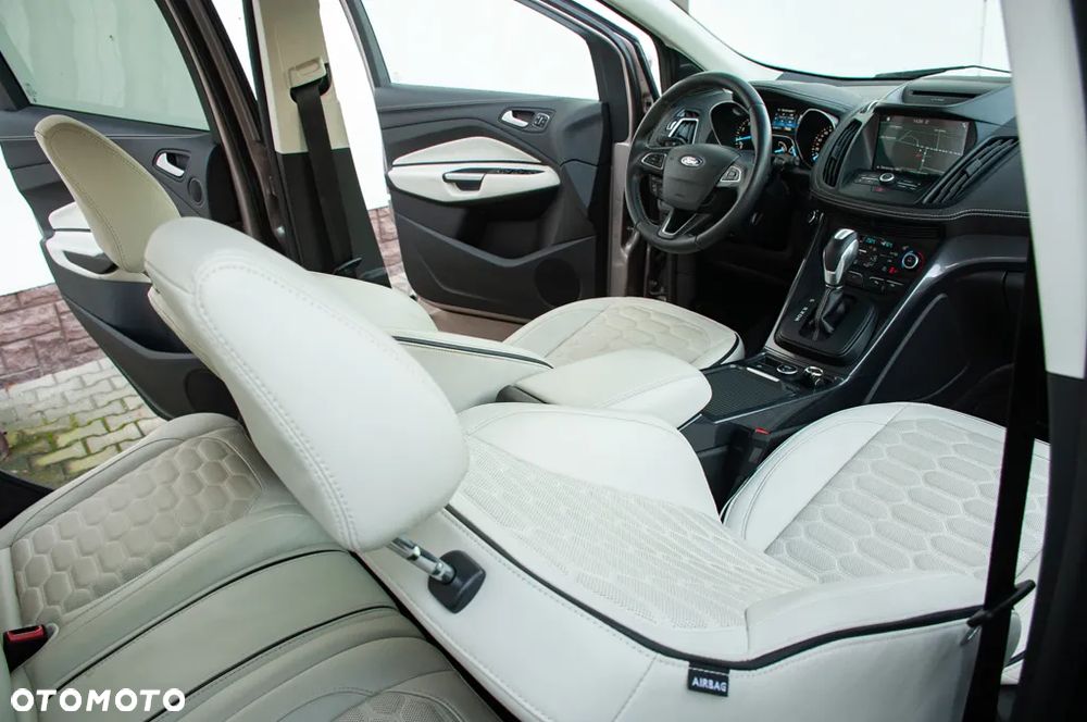 Ford Kuga 1.5 EcoBoost 4x4 Titanium - 18