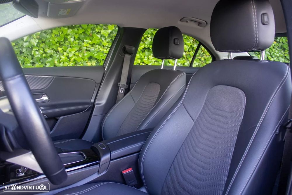 Mercedes-Benz A 250 Limousine e AMG Line - 9
