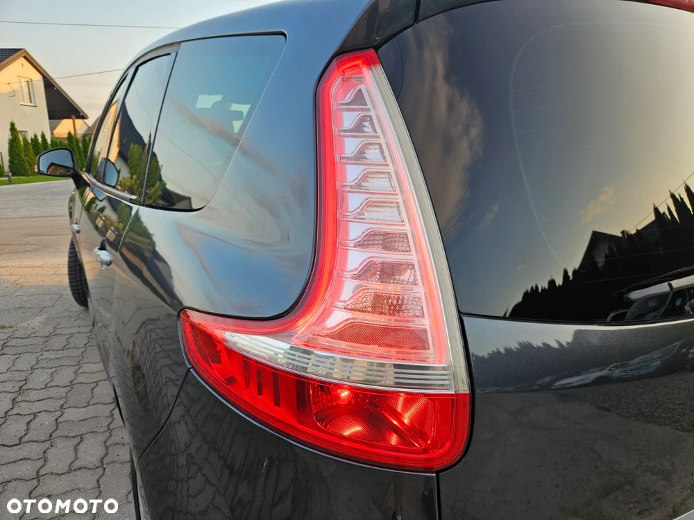 Renault Scenic 2.0 16V Privilege X-Tronic CVT - 15