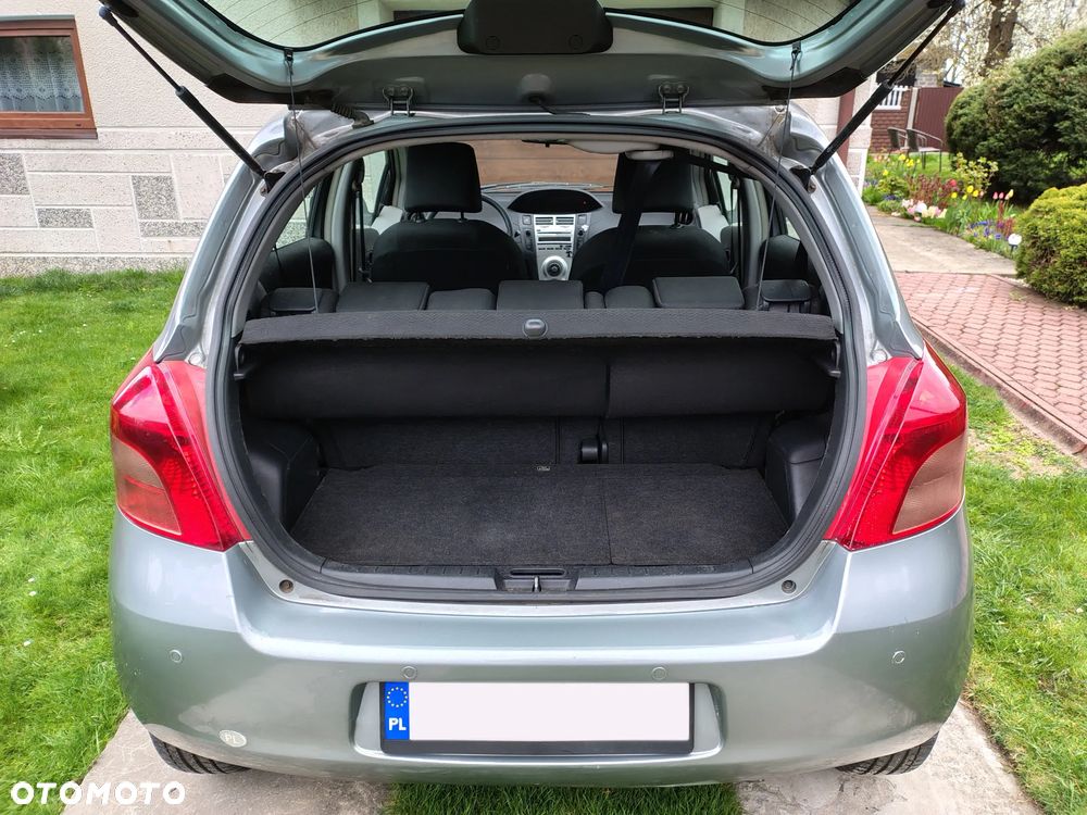 Toyota Yaris 1.3 Terra - 9