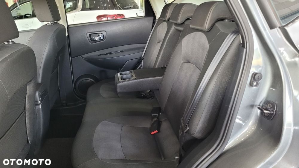 Nissan Qashqai - 25