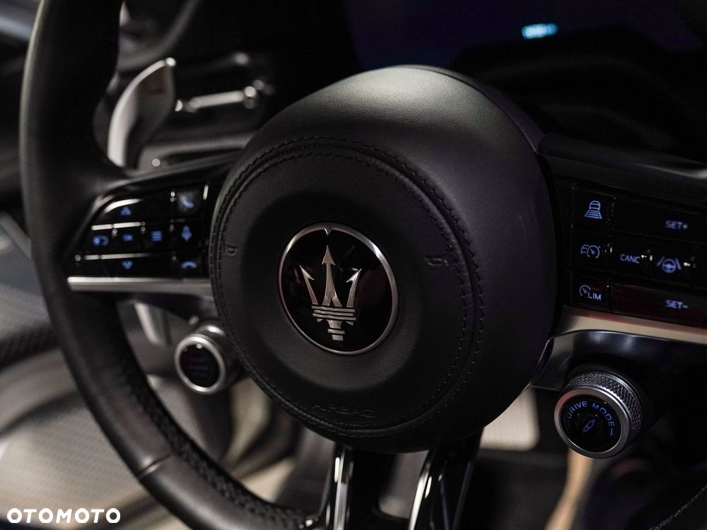 Maserati GranTurismo - 23