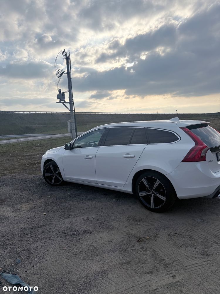 Volvo V60 2018 photo 3