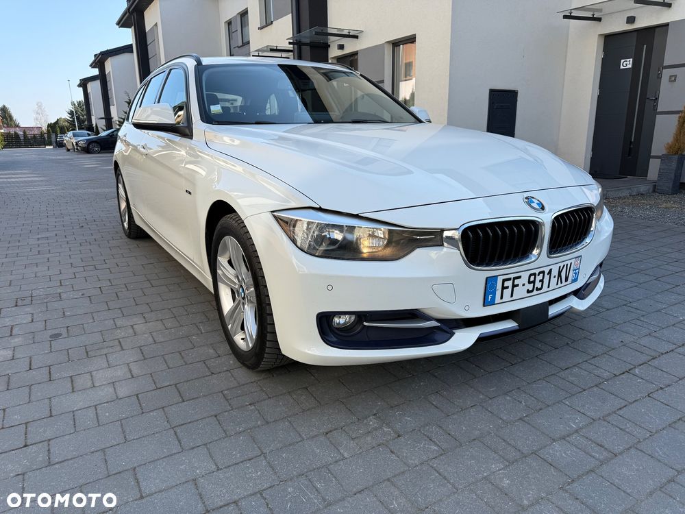 BMW Seria 3 320d Sport Line - 2