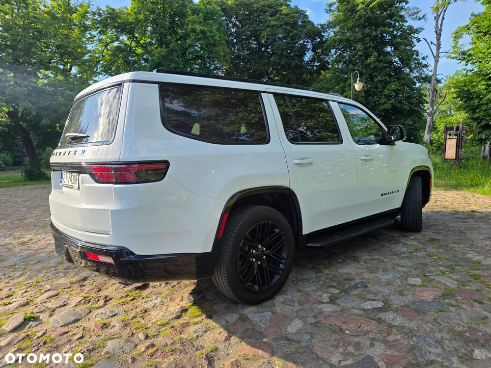 Jeep Wagoneer - 7