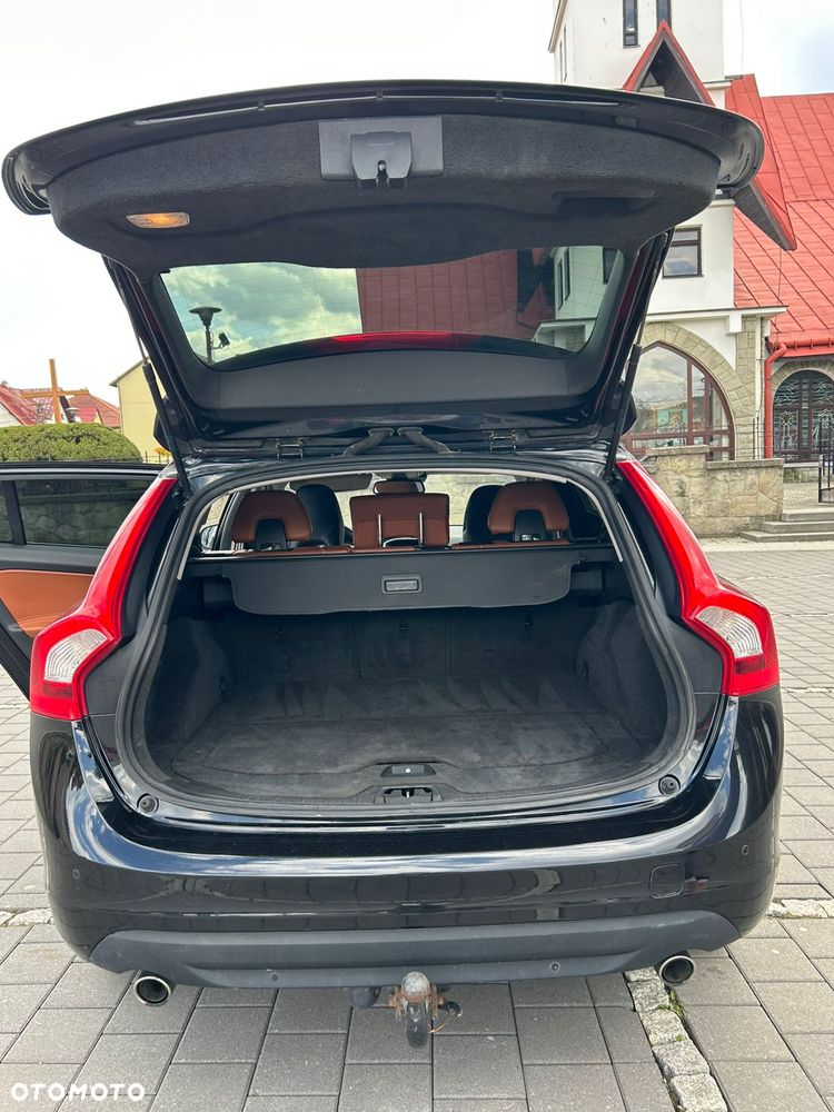 Volvo V60 D5 AWD Summum - 6