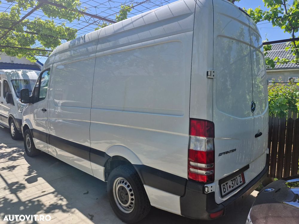 Mercedes-Benz Sprinter - 2
