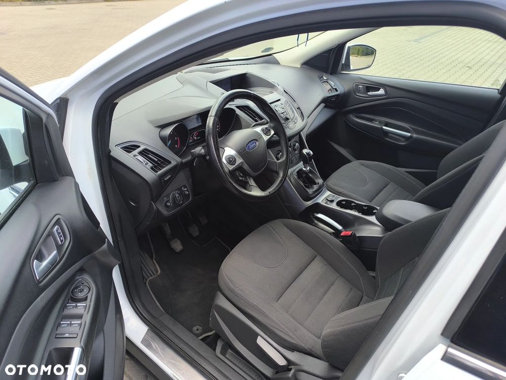 Ford Kuga 2.0 TDCi 4WD Trend - 26