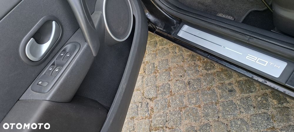 Renault Clio - 16