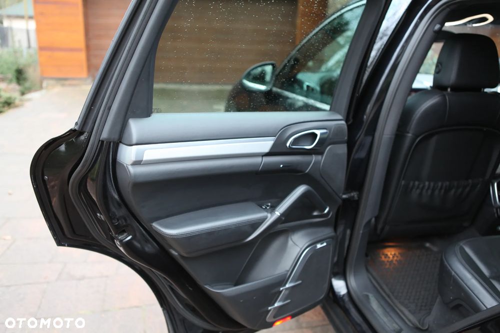 Porsche Cayenne S - 9