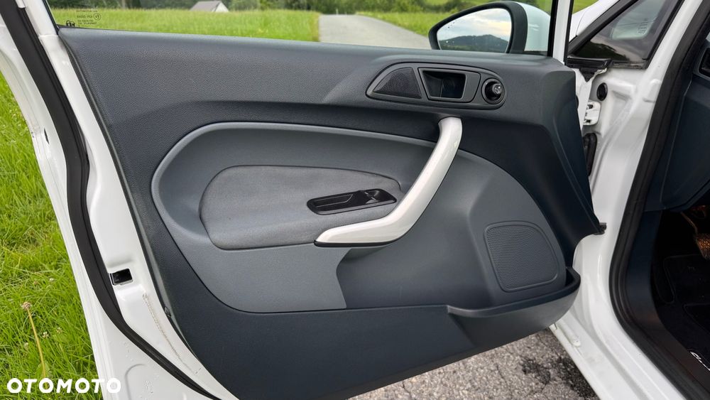 Ford Fiesta 1.25 Titanium - 13