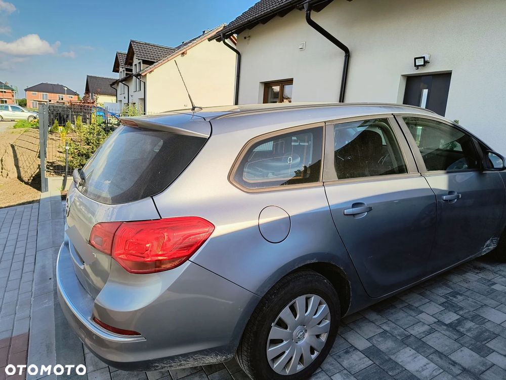 Opel Astra 1.7 CDTI - 10