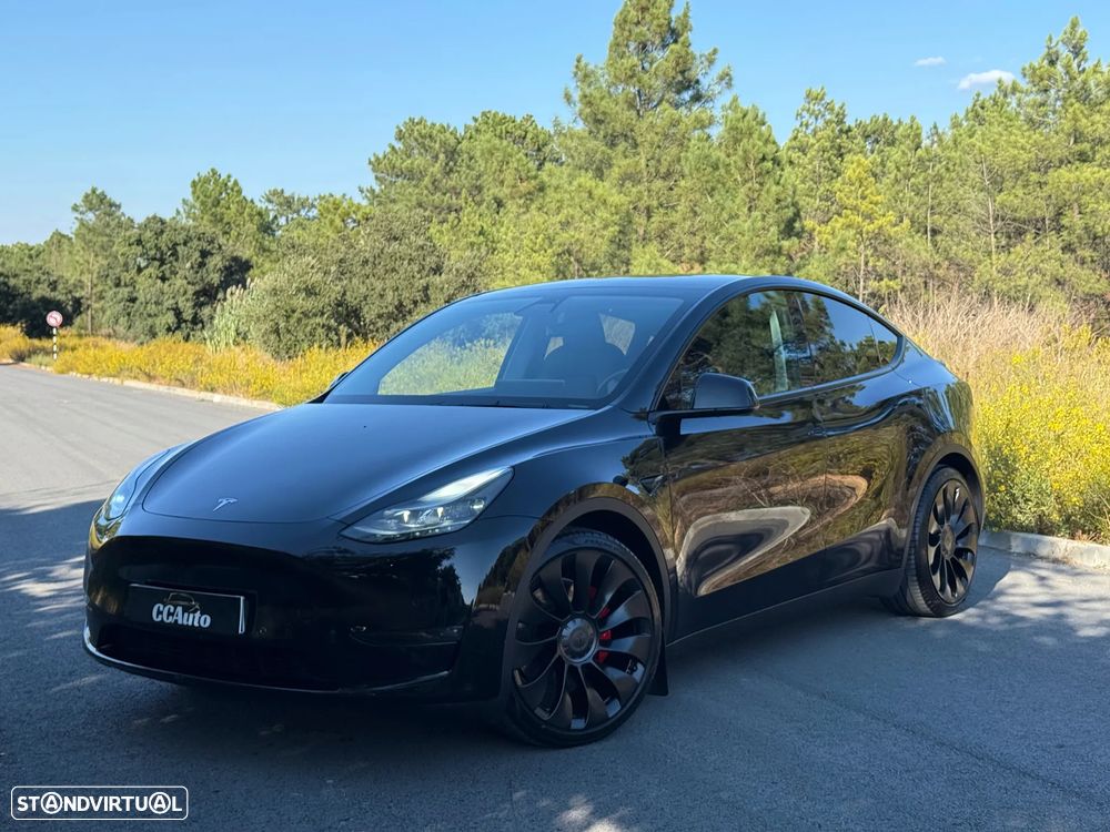Tesla Model Y Performance Dual Motor AWD - 3