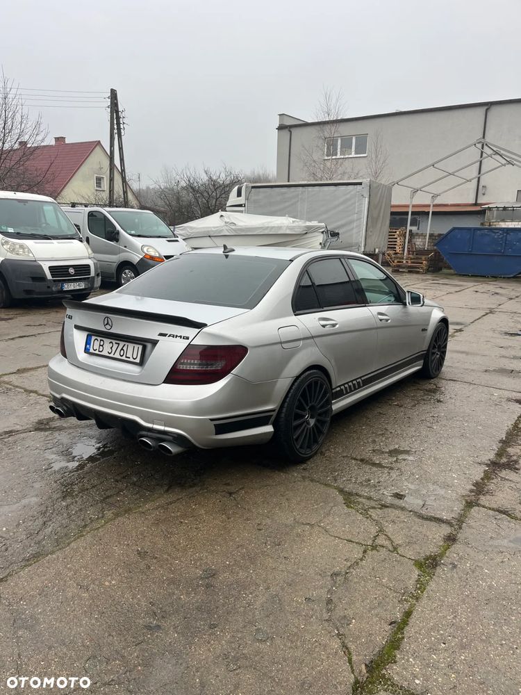 Mercedes-Benz Klasa C 63 AMG - 6