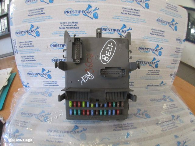 Caixa Fusiveis 518837117 820047438A RENAULT ESPACE 4 2005 3.0DCI 180CV 5P CINZA - 2